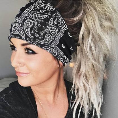 Bandeau cheveux Enveloppant Style tendance détail  tissu finition