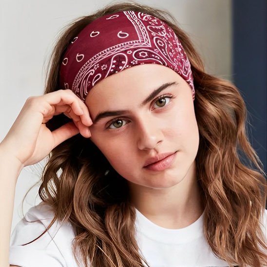 Bandeau cheveux Enveloppant Stylé  femme vue de face