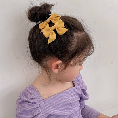 Barrette cheveux enfant premium Fillette avec coiffure élégante 