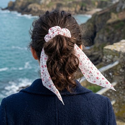 Chouchou pour les Cheveux Douceur queue de cheval fleuri rose 