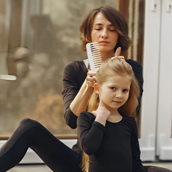 Coiffage enfant peigne DémêlEase dents larges sans douleur