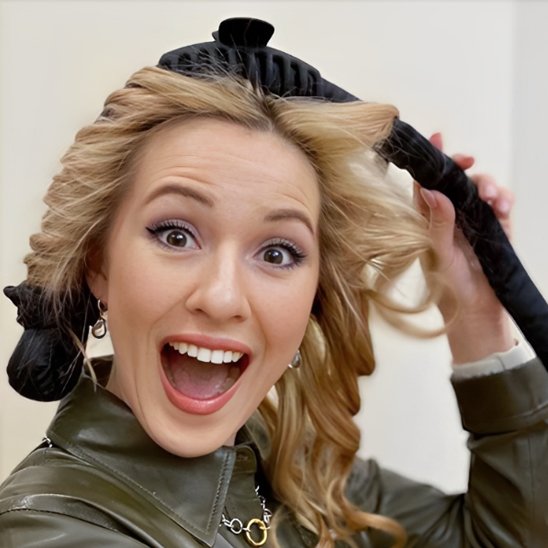 Femme surprise résultat boucles bigoudis sans chaleur dans cheveux