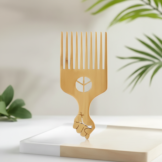 Peigne afro PowerWood bois naturel design poing 