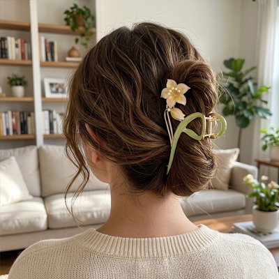 Pince Cheveux Florale Dorée – coloris jaune coiffure quotidienne