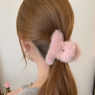 	Pince Cheveux Peluche rose – queue de cheval  bas                     