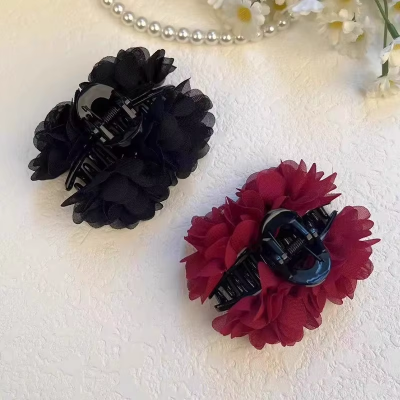 Pince à Cheveux Fleur de Mousseline – duo noir et rouge