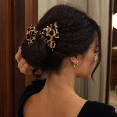 Pince cheveux nœud Élégance Léopard chignon vue profil
