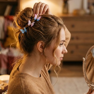 Pinces à cheveux Papillons Multicolores – chignon routine quotidienne 