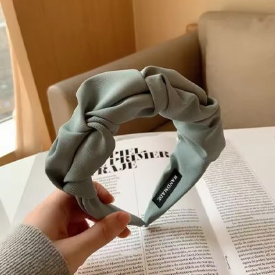 Serre tête  Tressé femme Élégant design  impeccable