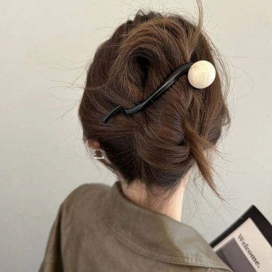 coiffure rapide pince a cheveux torsadee
