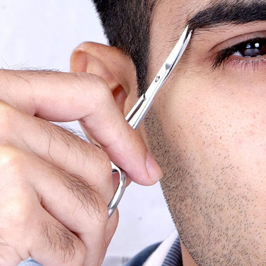 geste precis contrôle ciseau coiffure finition