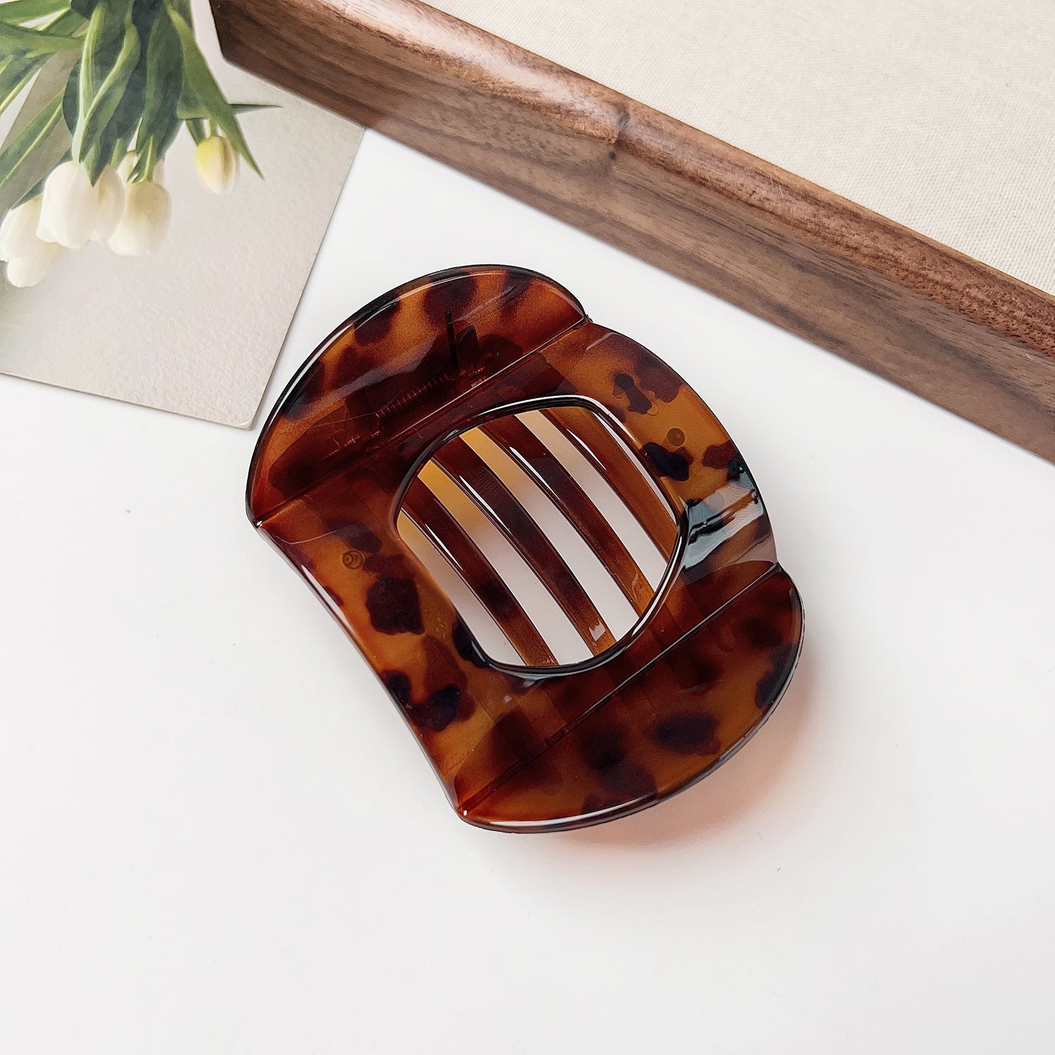 pince a cheveux ronde motif marron leopard
