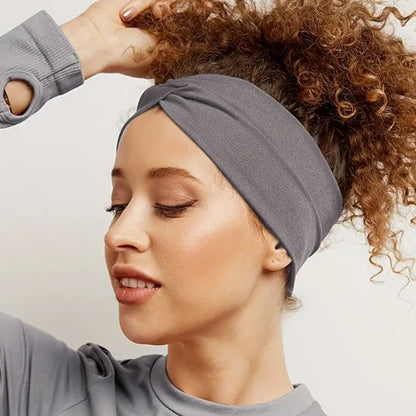 tenue decontractee habille idéal bandeaux cheveux Élégance Nouée